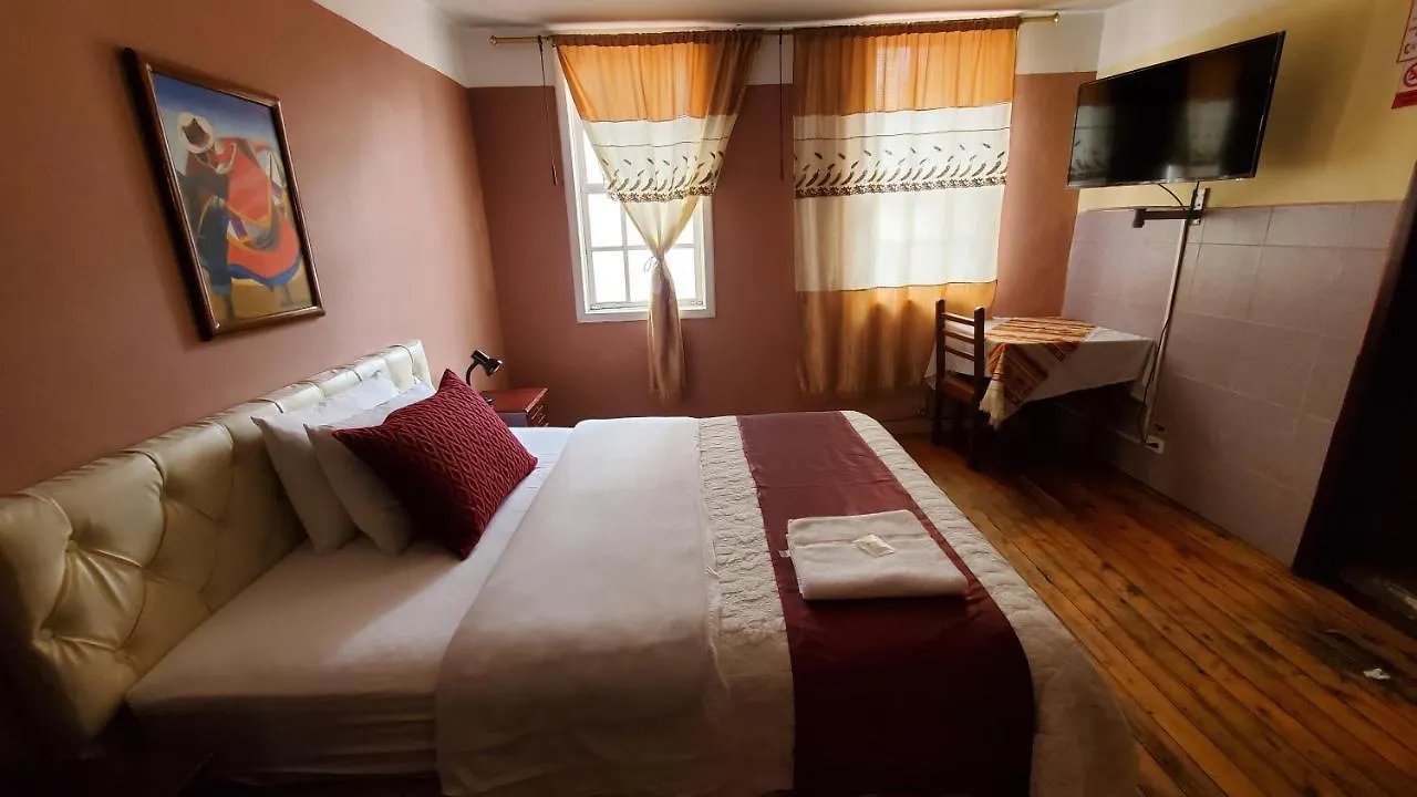 Hostal Bolivar Inn Quito