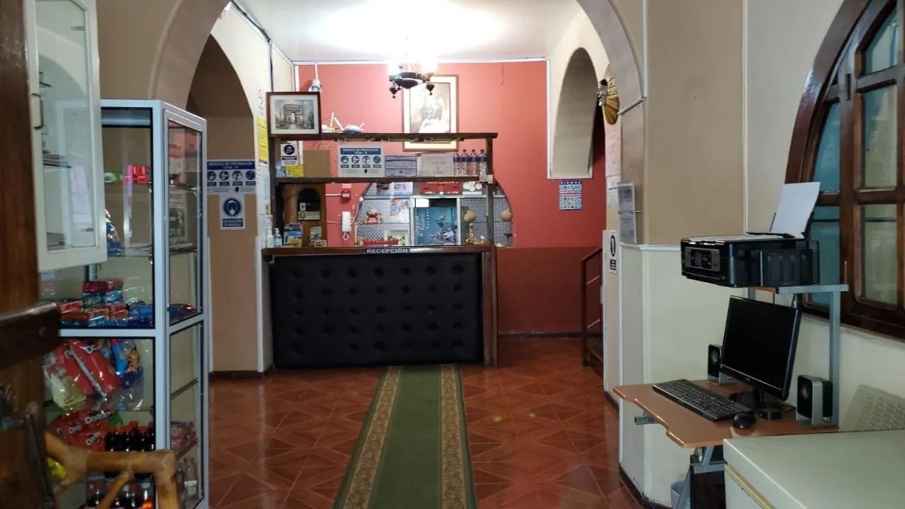 Hostal Bolivar Inn Quito 2*,